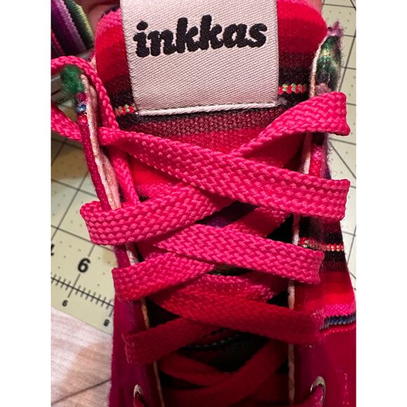 Inkkas vibrant color low-top sneakers, NEW, Size Women’s 10, FIT LIKE A 9 - Picture 4 of 5